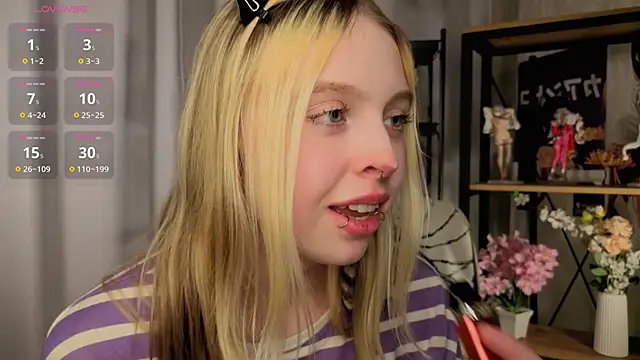 ElvenQueen's cam snapshot