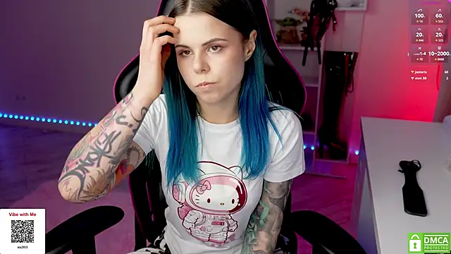 QueenAliceX's cam snapshot