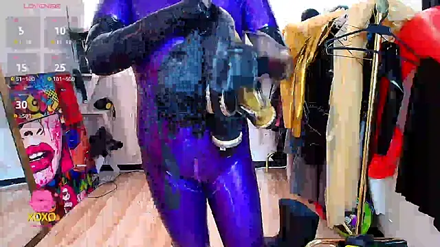 LatexDevil_Blondie's cam snapshot