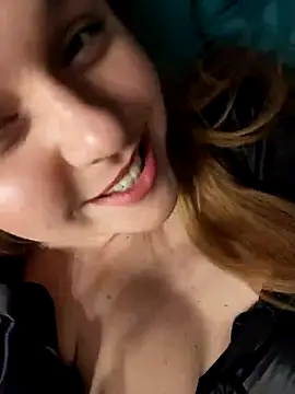 Juicy_PeachLux's cam snapshot