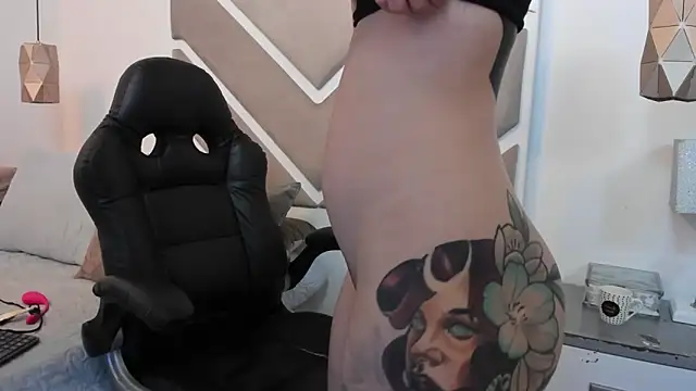 MeganPresleyy's cam snapshot