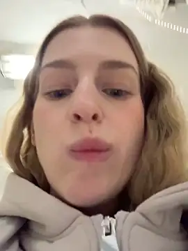 kira_mia's cam snapshot