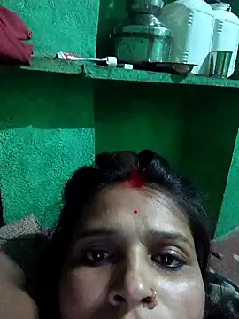 Hoty_girl_143's cam snapshot