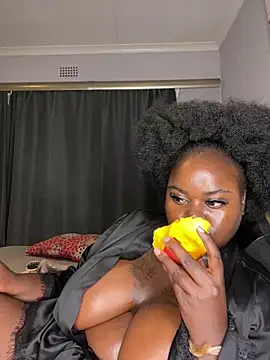 Honeycoco0211 live sex cam