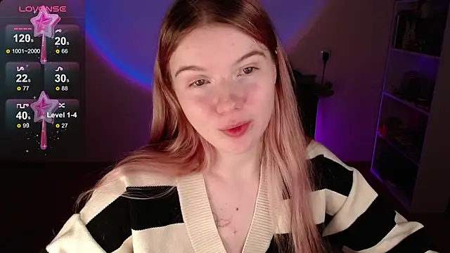 Strawberry_juli's cam snapshot