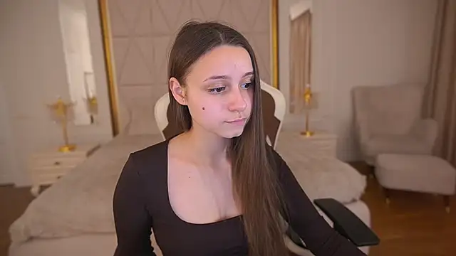 TinyNatalie's cam snapshot