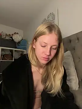 RosieLovexoxx's cam snapshot