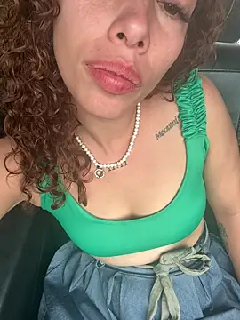 roxyrougee's cam snapshot