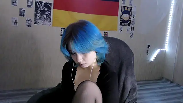 LeisaHopperstad's cam snapshot