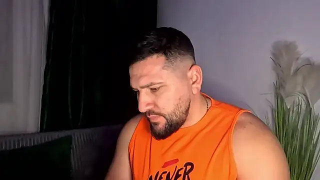 Gold_Alpha_Boy live sex cam