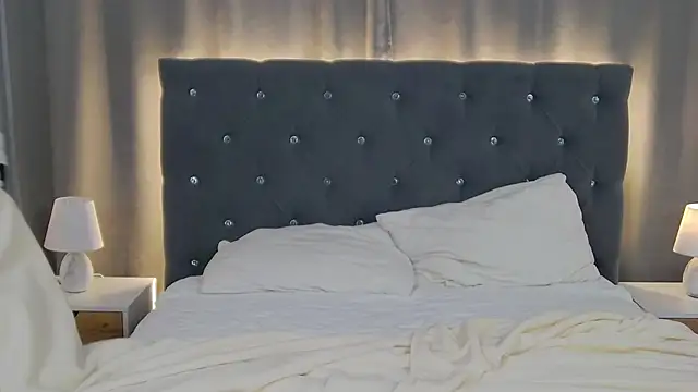 LeilaLow's cam snapshot