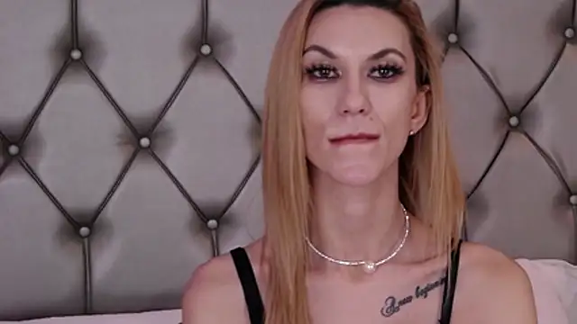 MayaHale's cam snapshot