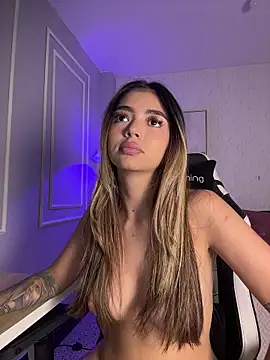 HoneyMollyX's cam snapshot