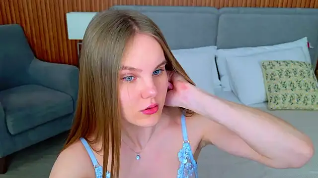 Lili_Lohan's cam snapshot