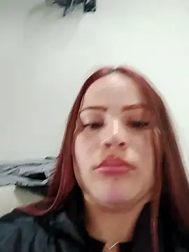 Crystaa12's cam snapshot