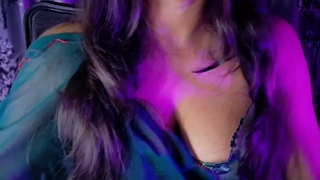 SilkenSundari live sex cam