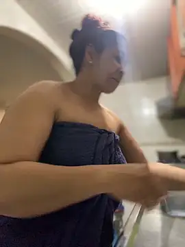 Carola-Ross live sex cam