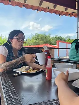 l0lita_sweet live sex cam