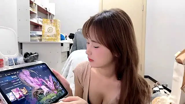 Ann-cookie's cam snapshot