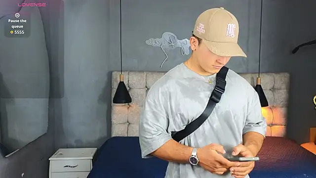 Horny_nick18 live sex cam