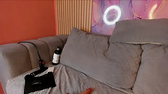 NhoanBrunette's cam snapshot