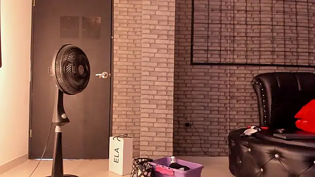 roxxy_white's cam snapshot