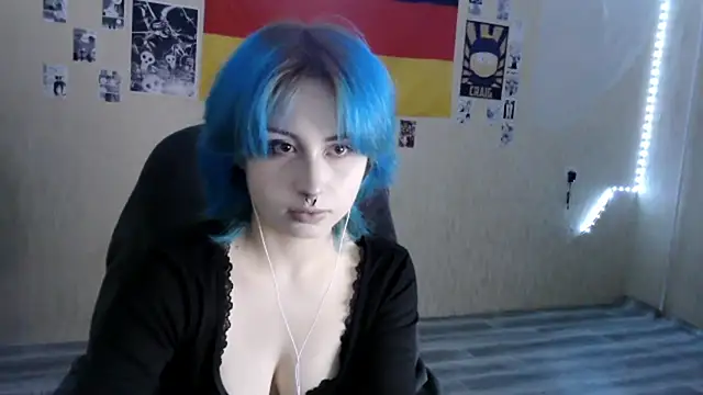 LeisaHopperstad's cam snapshot