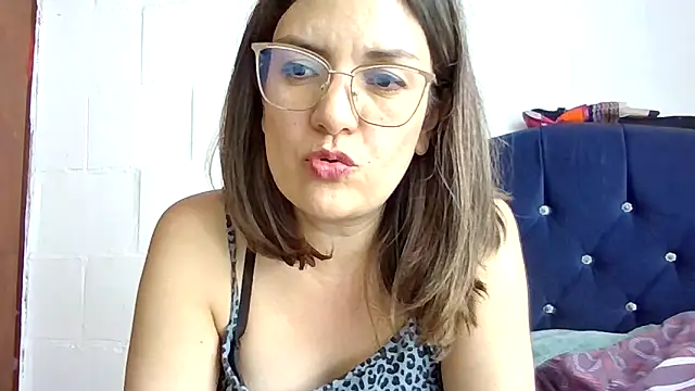 princessbella93's cam snapshot