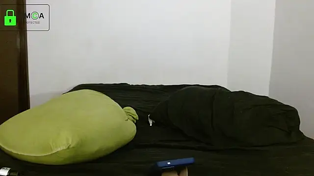 amantinaBOOBS's cam snapshot