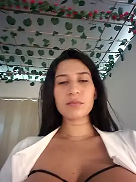 WET-KITTY92 live sex cam