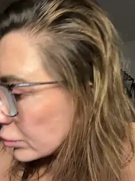 NaughtyMilla's cam snapshot