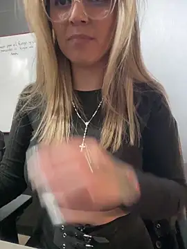 Isabella_Varella live sex cam