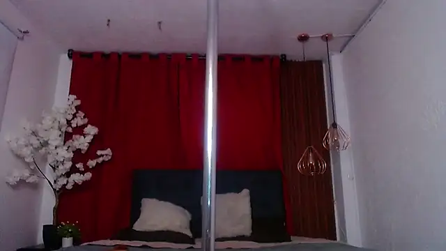 nikkystorm1_'s cam snapshot