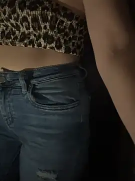 LovelyJulliette live sex cam