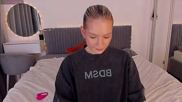 CassieRayss live sex cam