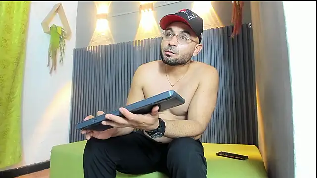 CHRISTIAN_PARKERR's cam snapshot