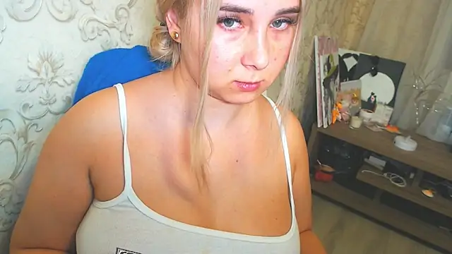 DolphinDreams's cam snapshot