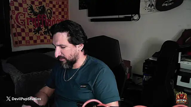 DevilPup75_'s cam snapshot