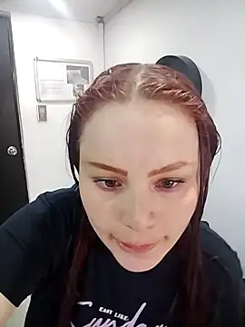 Crystaa12's cam snapshot