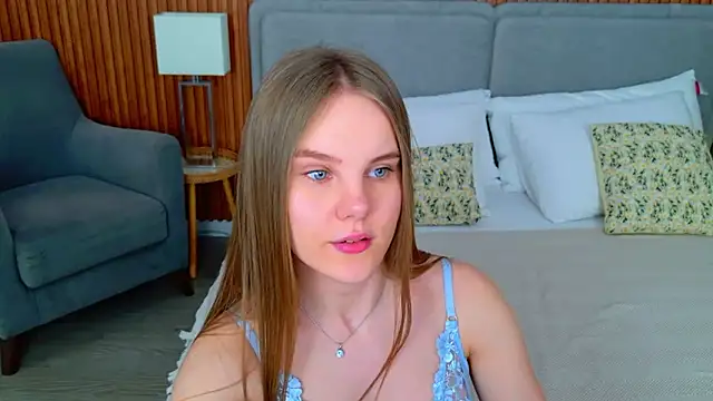 Lili_Lohan's cam snapshot