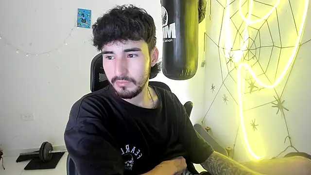 DmitriSanders live sex cam