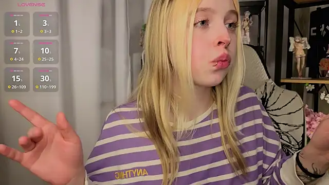 ElvenQueen's cam snapshot