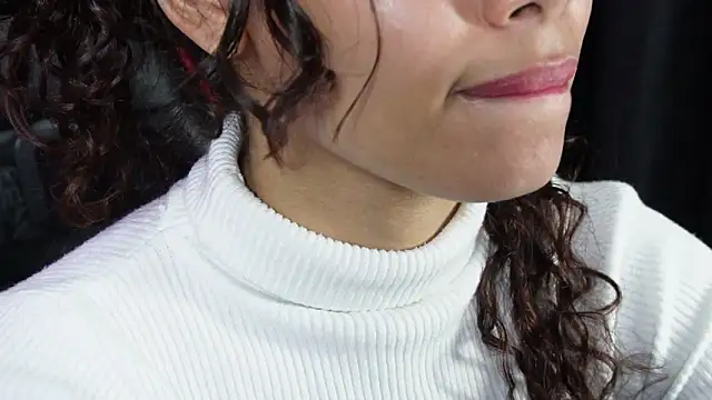 sara_sharma_'s cam snapshot