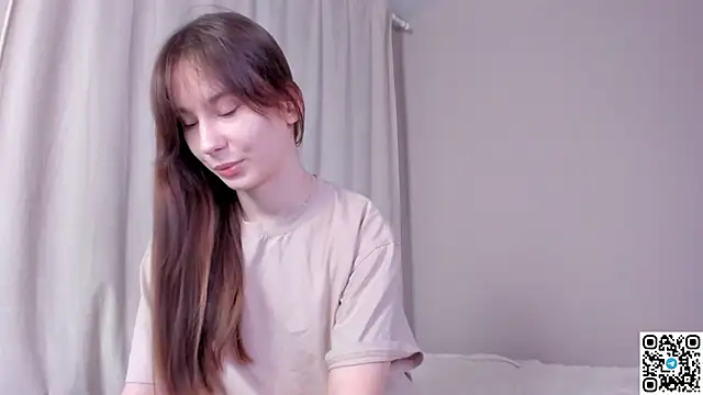 emmelieflorence's cam snapshot