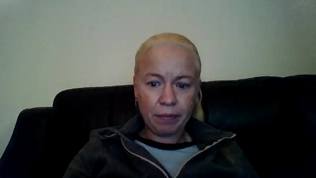 jennyblondeuk's cam snapshot