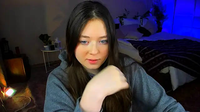 AlluringLookk's cam snapshot