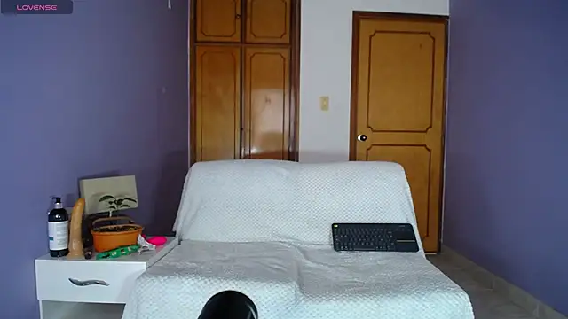 sophia_ny's cam snapshot