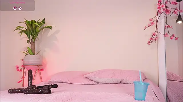 mili_moon_'s cam snapshot