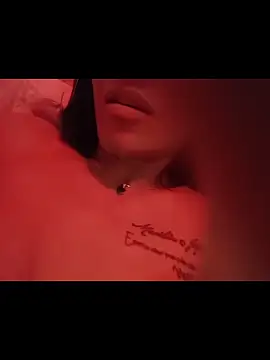 Kellye_hotTs live sex cam