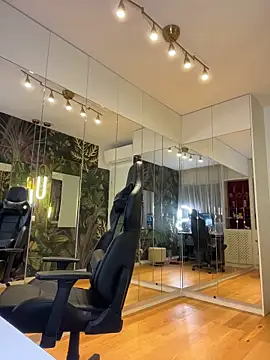 MileySin1111 live sex cam